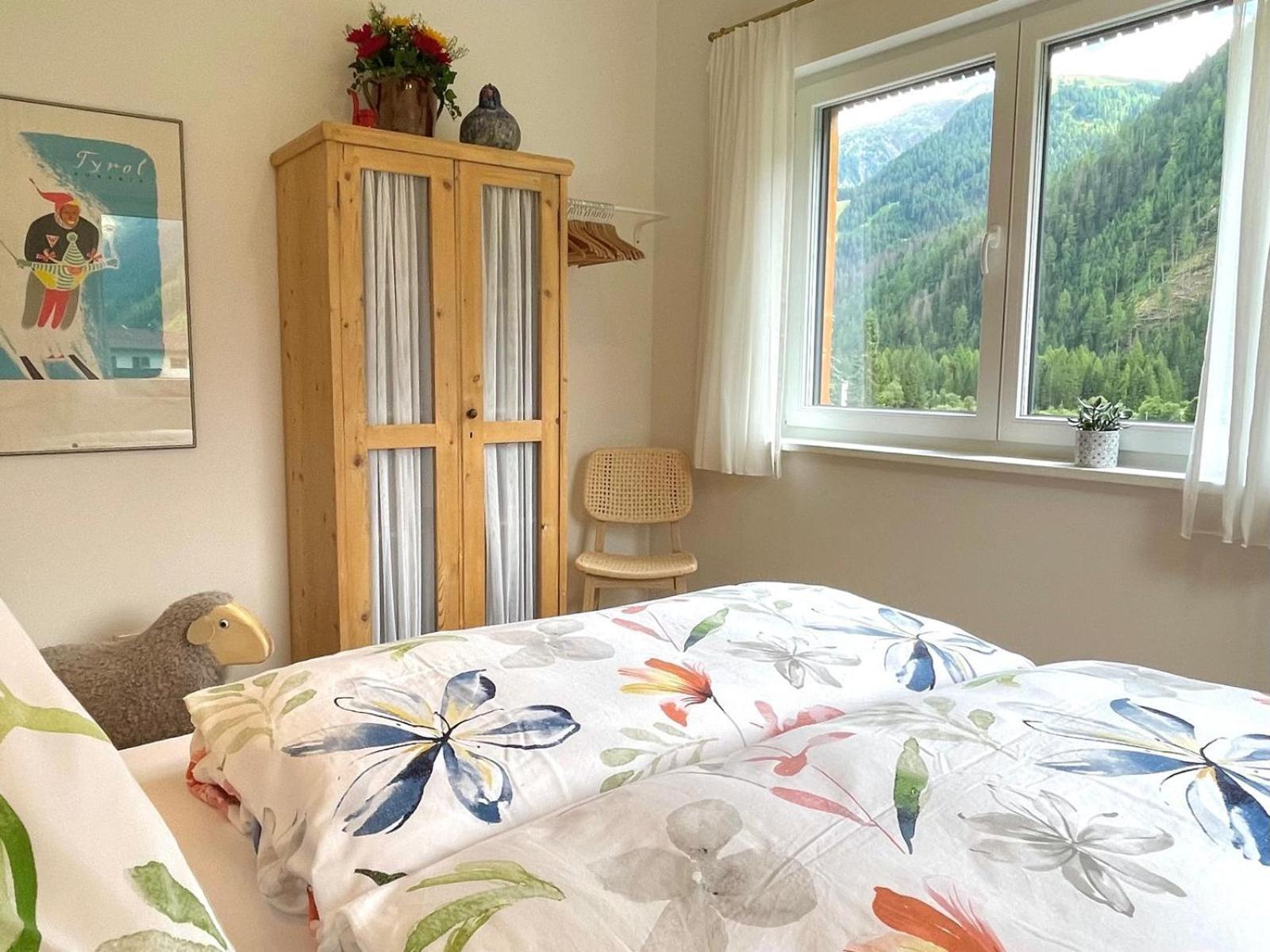 Tyrol Purelife Lodges Sankt Jakob in Defereggen Oda fotoğraf